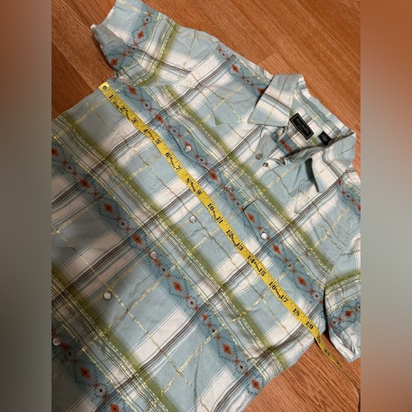 Bit and Bridle Womans Western Shirt Size L Pearl Snaps Short Sleeve - Picture 6 of 7